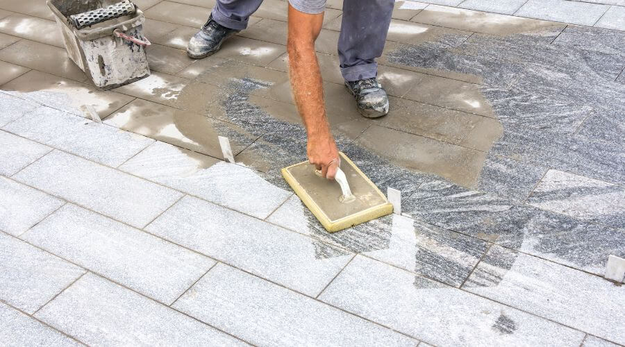 Professional residential roofers in Edwards, MO